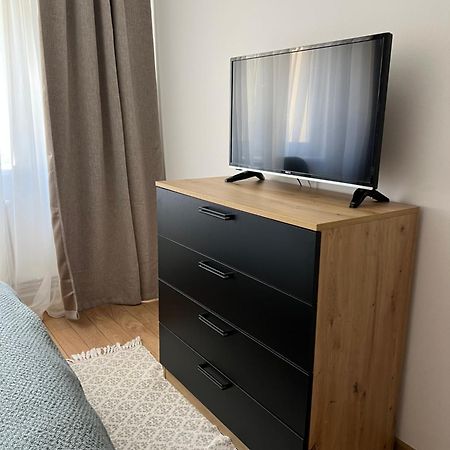 Apartament Centru Рымнику-Вылча Экстерьер фото