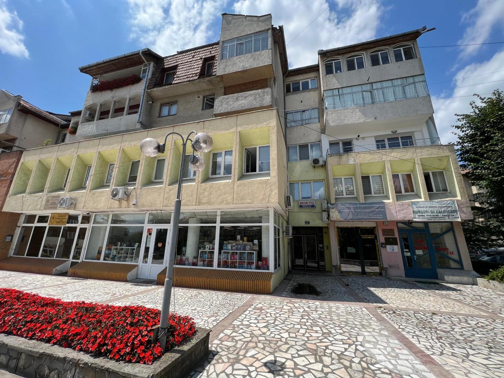 Apartament Centru Рымнику-Вылча Экстерьер фото