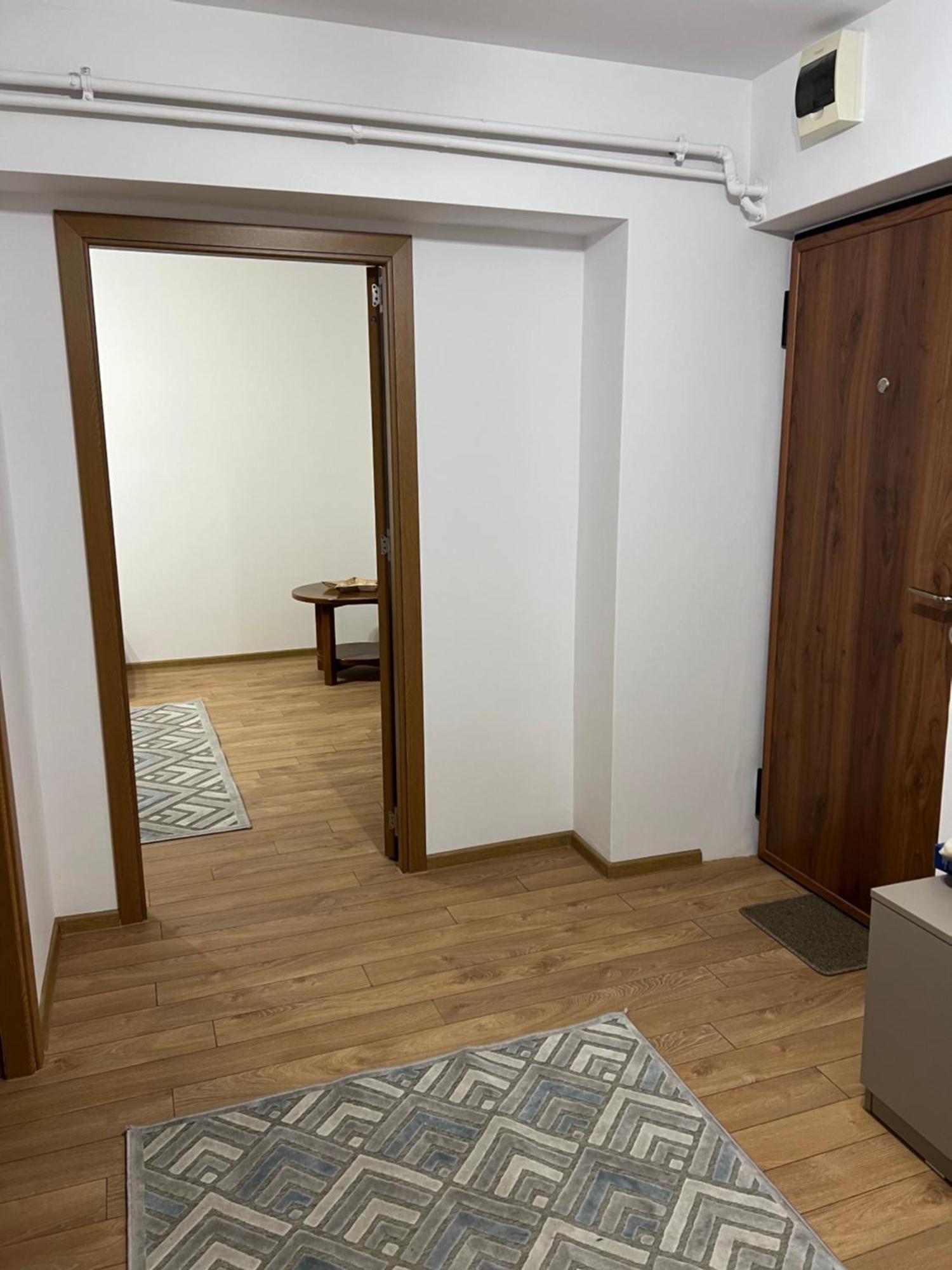 Apartament Centru Рымнику-Вылча Экстерьер фото